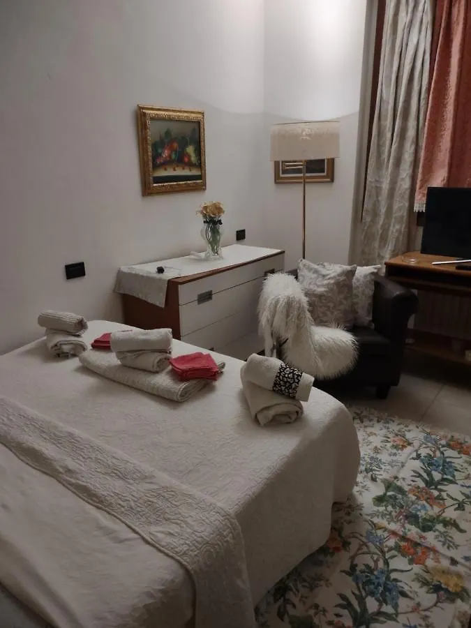 Homestay Dolce Notti Apartment Bergamo Italy