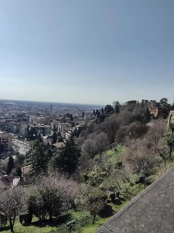 Homestay Dolce Notti Apartment Bergamo