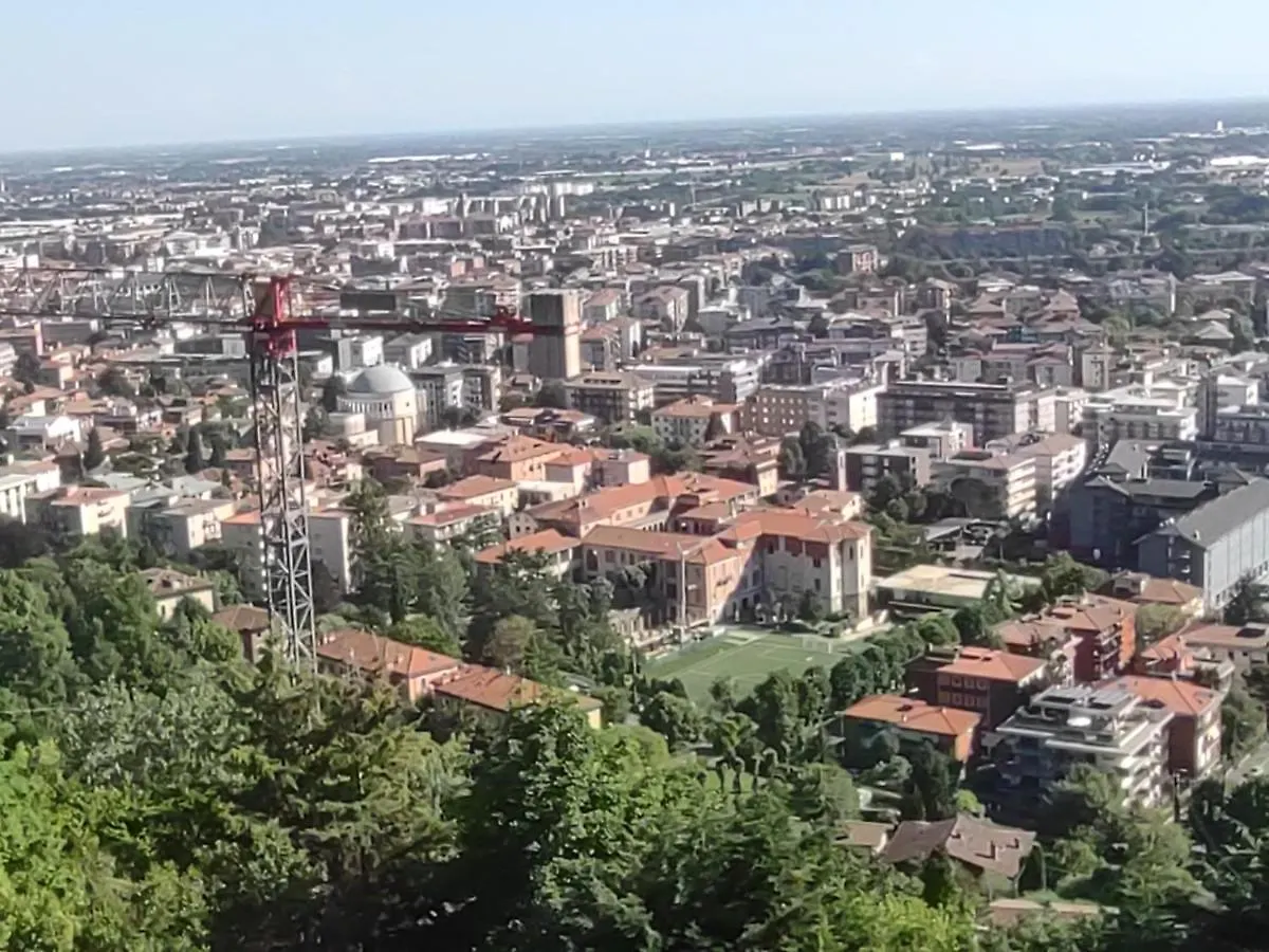 Homestay Dolce Notti Apartment Bergamo Italy