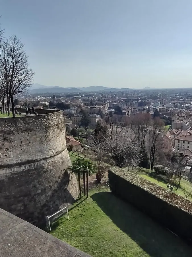 Dolce Notti Apartment Bergamo Homestay